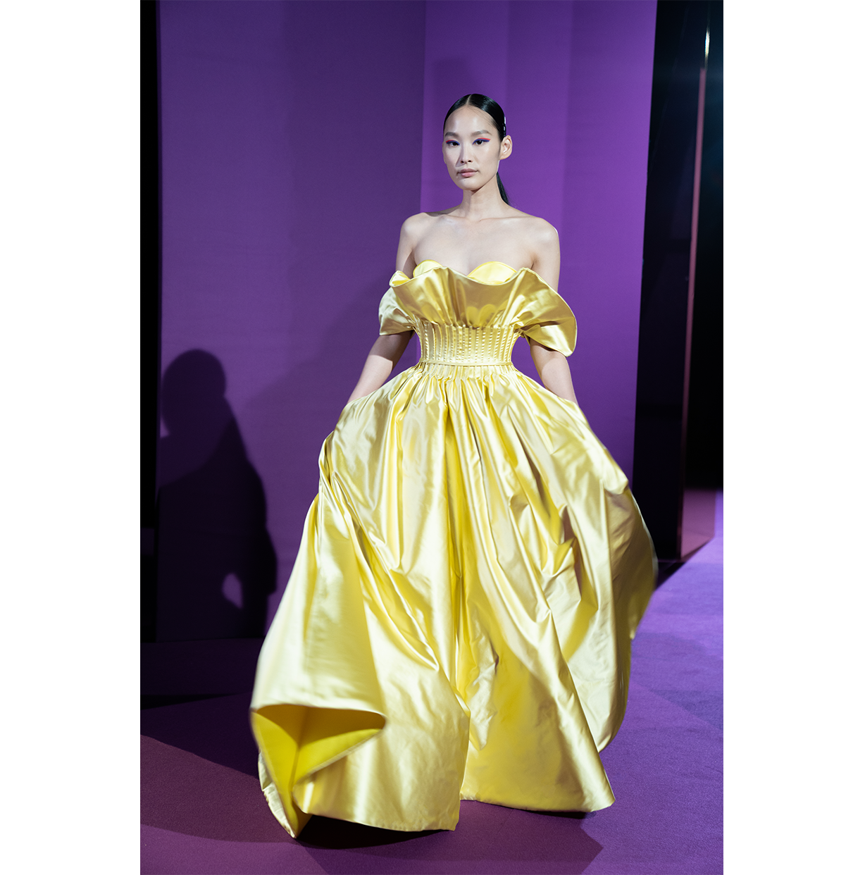 Fall Winter 2021-2022 – Alexis Mabille