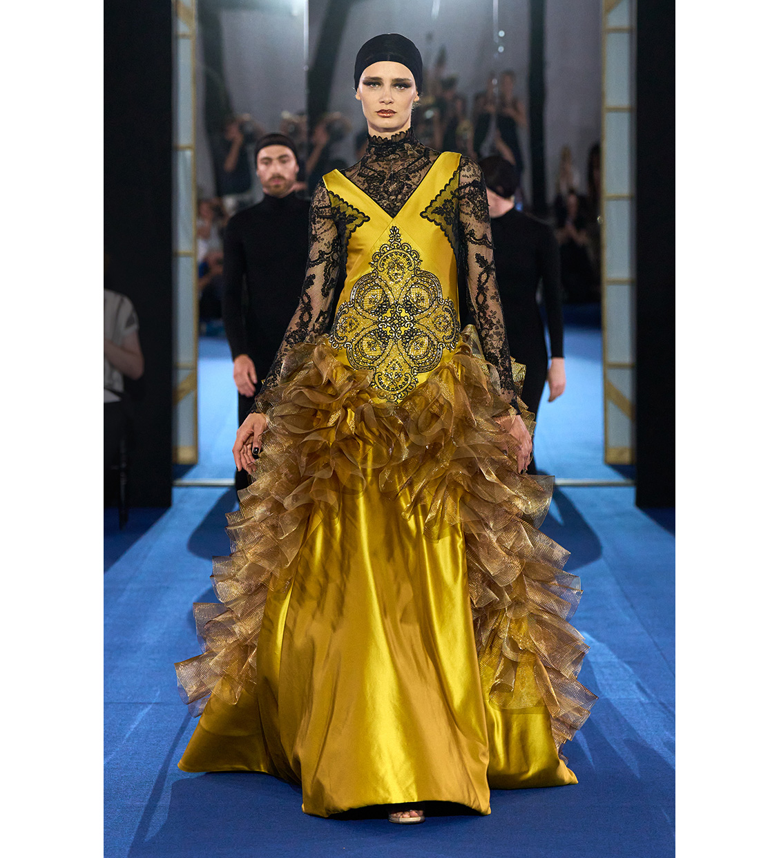 Look 18